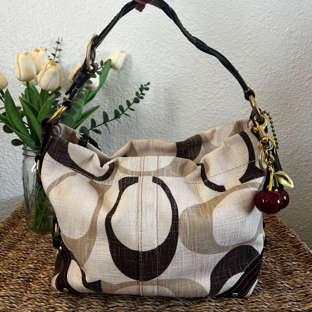 Y2K Coach Cream/Chocolate Canvas Signature C's Medium Carly
